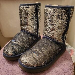 Sequin Uggs, Color changing blue/silver